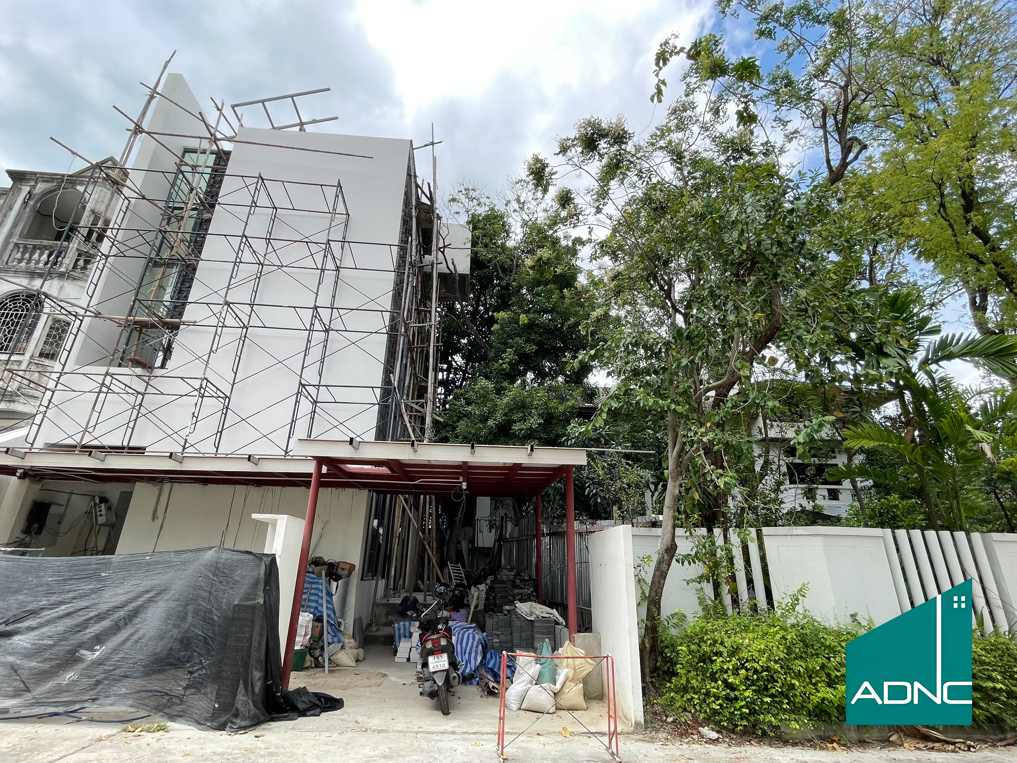 อาคารท่ามกลางธรรมชาติ